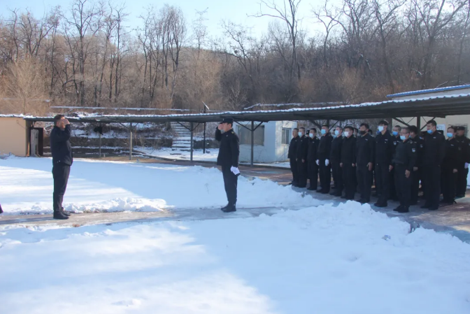 厲兵秣馬 嚴(yán)格組訓(xùn) 順程押運公司開展年度實彈射擊訓(xùn)練(圖2)