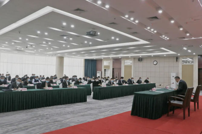 鞍勤集團(tuán)、溫泉集團(tuán)舉辦貫徹落實(shí)市第十三次黨代會(huì)精神宣講報(bào)告會(huì)