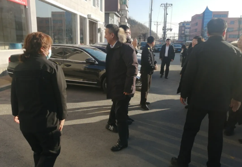 鞍勤集團(tuán)黨委下基層、聽(tīng)民意，助推企業(yè)高質(zhì)量發(fā)展