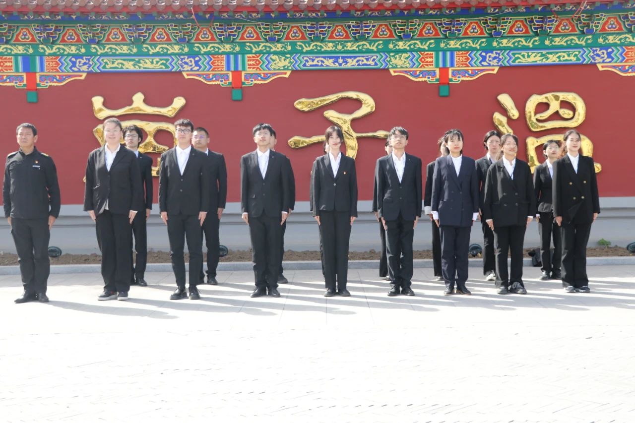 開啟新視野，展望新征程——鞍勤集團(tuán)、溫泉集團(tuán)、公服集團(tuán)新生階段性培訓(xùn)結(jié)束